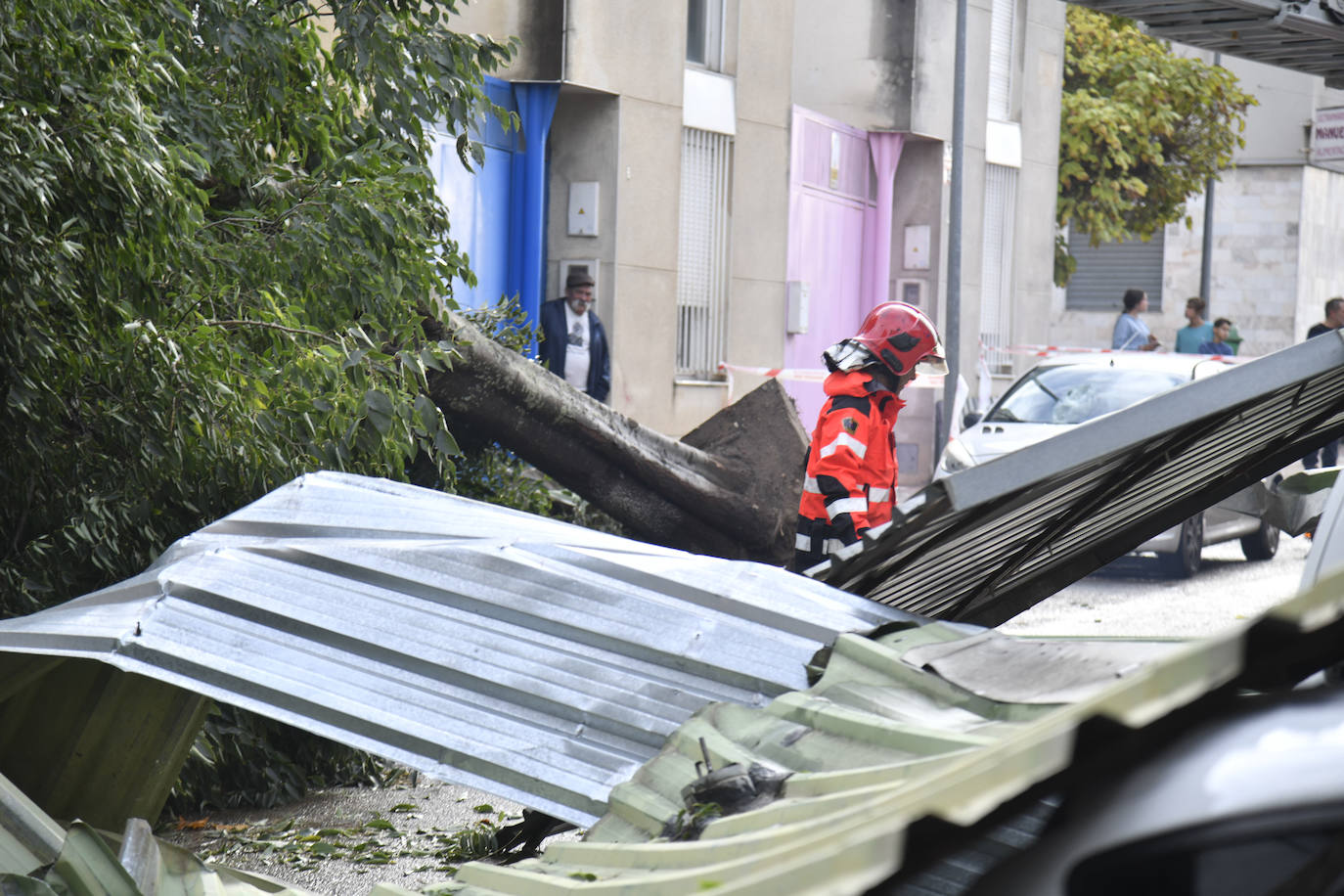 Fotos: La borrasca Béatrice causa desperfectos en Badajoz