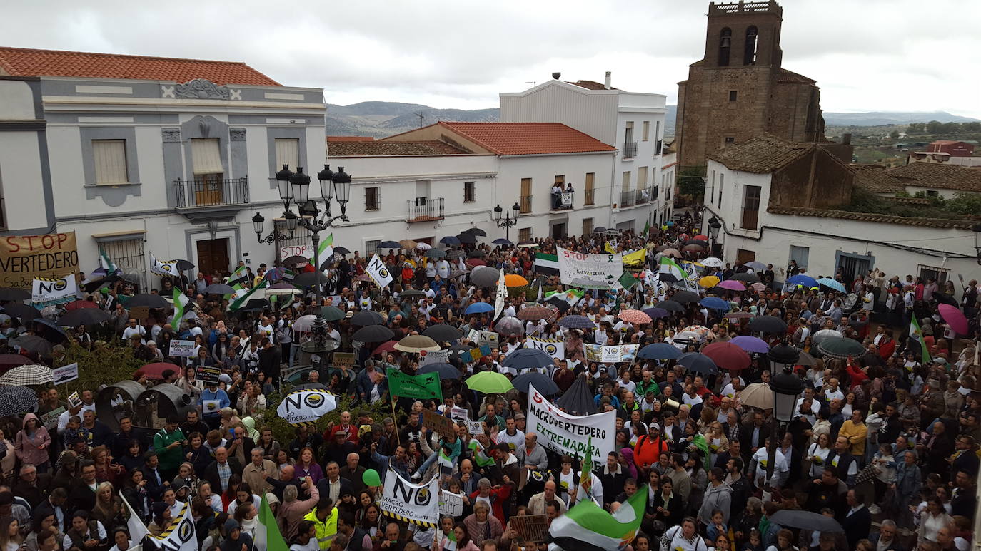 Fotos: Salvatierra grita contra el macrovertedero