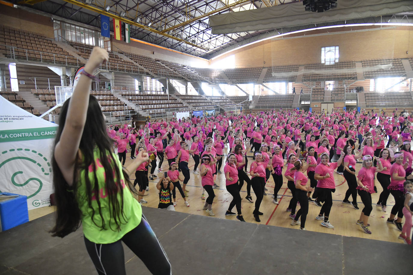 Fotos: Zumba contra el cáncer de mama en Badajoz