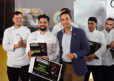 Imagen secundaria 1 - Antonio Luis Falcón se hace con el certamen regional de gastronomía
