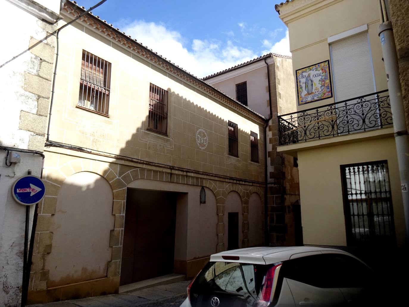 Edificio construido sobre la plazuela desaparecida.