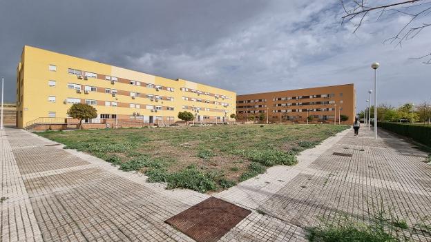 La Junta ya tiene parcela para hacer 45 viviendas de alquiler en La Calzada de Mérida