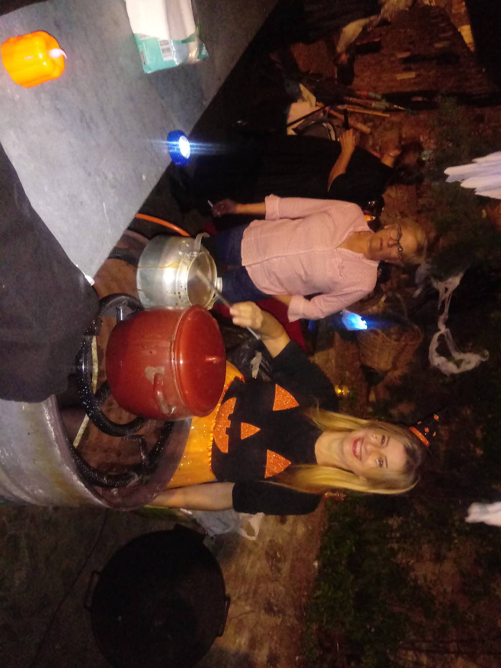 La calle Venero y su entorno acogieron las activiadades de 'Noche de Ánimas' 2022. 