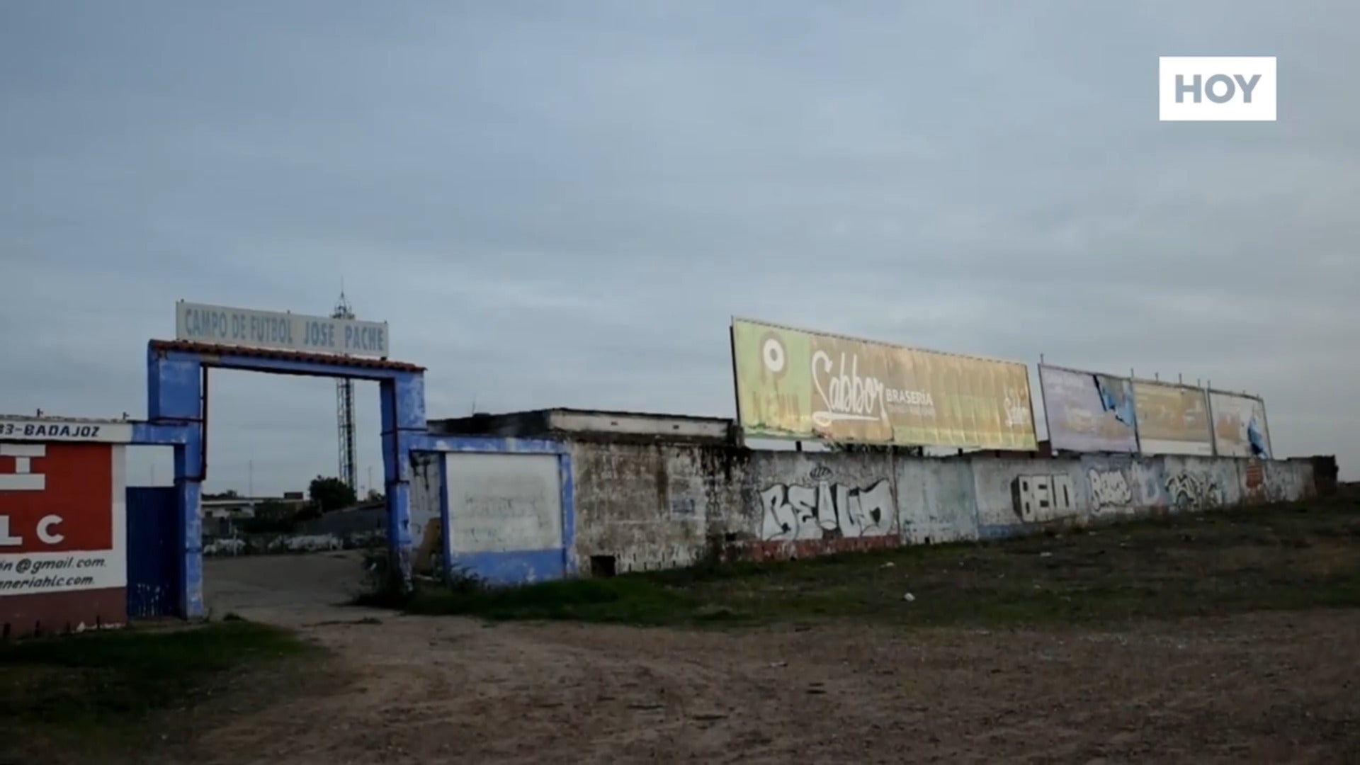 Los vecinos denuncian que hay peleas y menudeo de drogas en el estadio José Pache