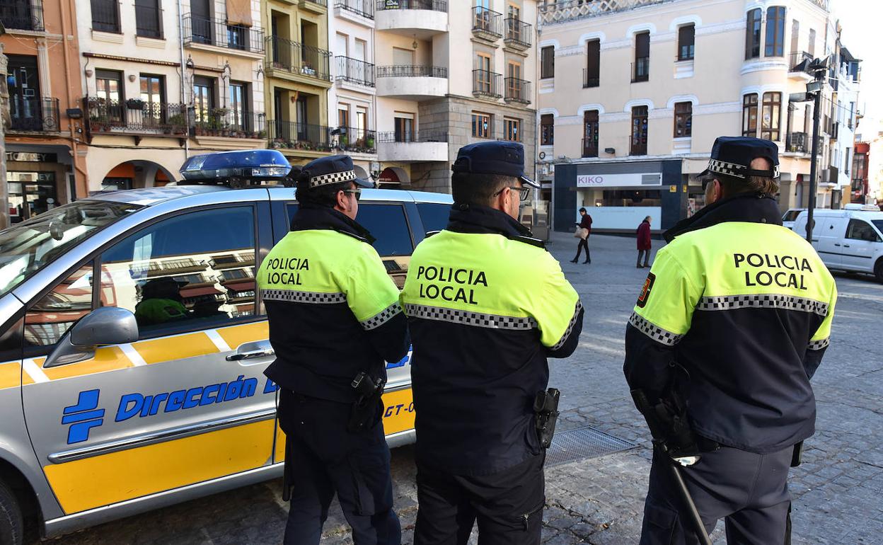 La Policía Local cuenta con siete vehículos camuflados para labores policiales. 