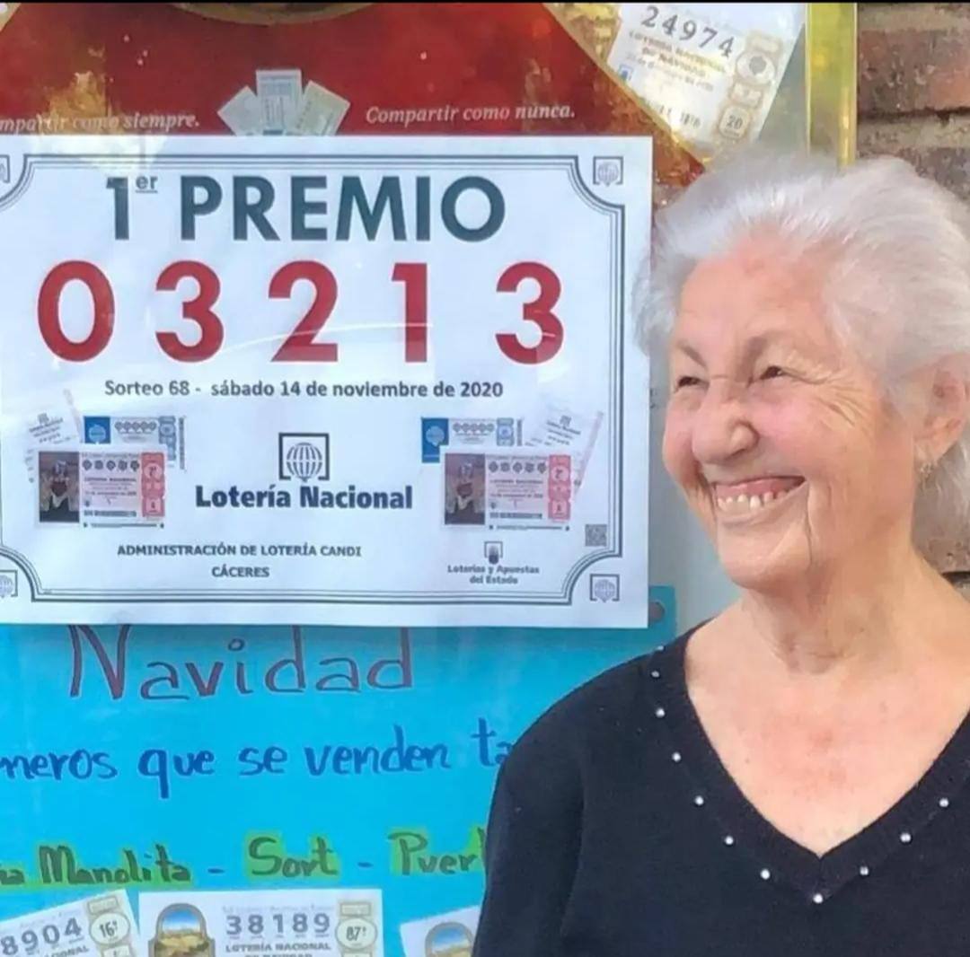 Cándida Montes, lotera histórica de Cáceres.