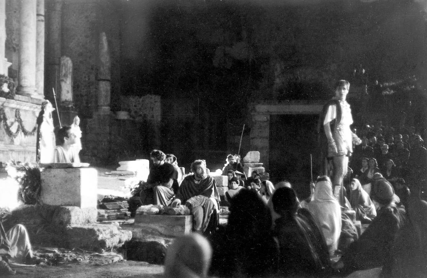 Edipo en el año 1954 en el Teatro Romano