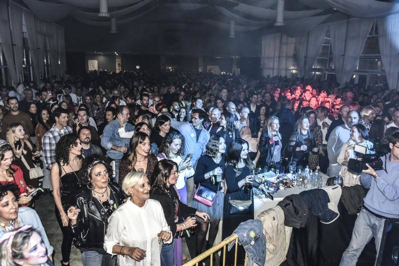 Fotos: ¿Conoces a los asistentes de la fiesta de los noventa en Badajoz?