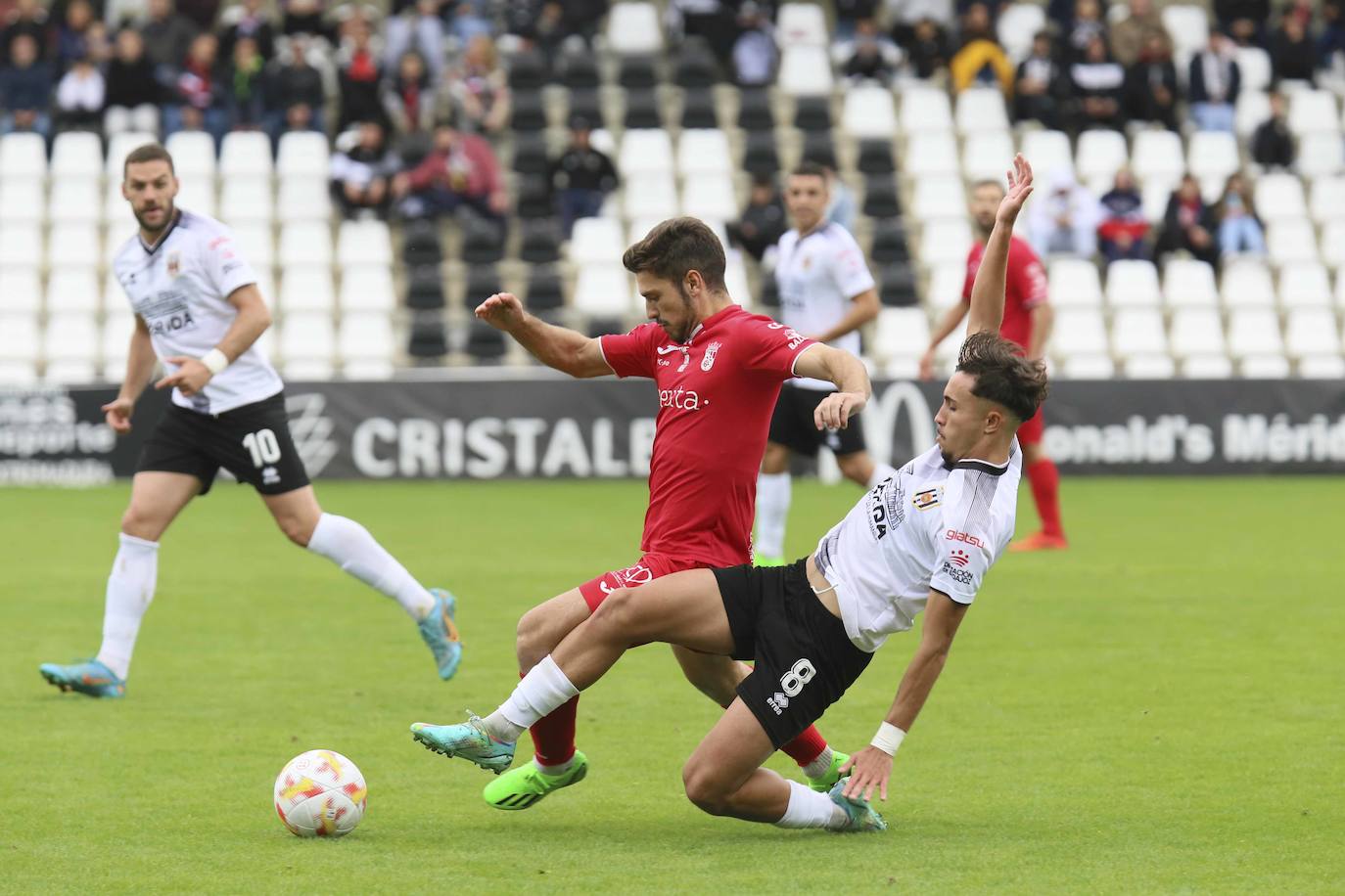 Imagen del partido disputado entre el Mérida y el Ceuta. 