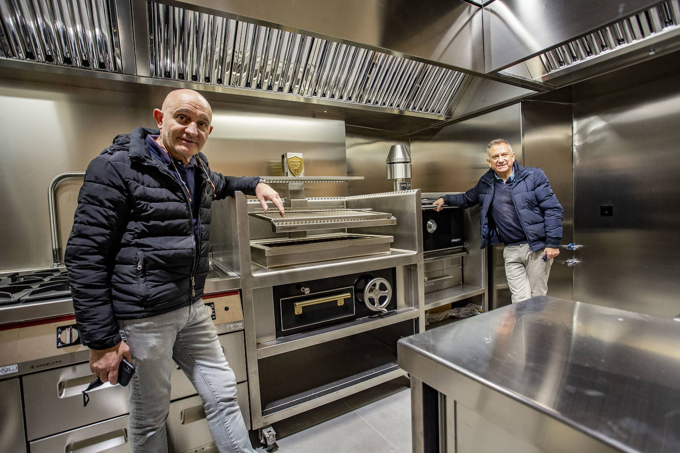 En 2020 los empresarios alquilan el restaurante Torre de Sande junto al Hotel Atrio.
