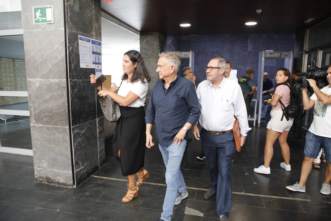 Polo junto a sus procuradores entrando en los juzgados en agosto de 2022.