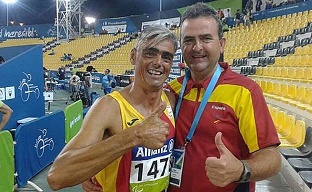 José María Pámpano y su técnico, Agustín Rubio. 