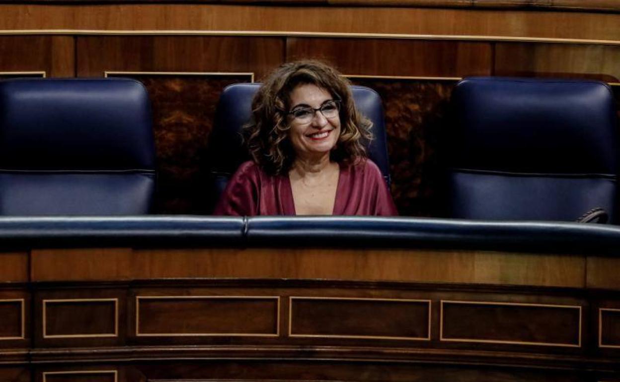La ministra de Hacienda, María Jesús Montero, este jueves en el Congreso. 
