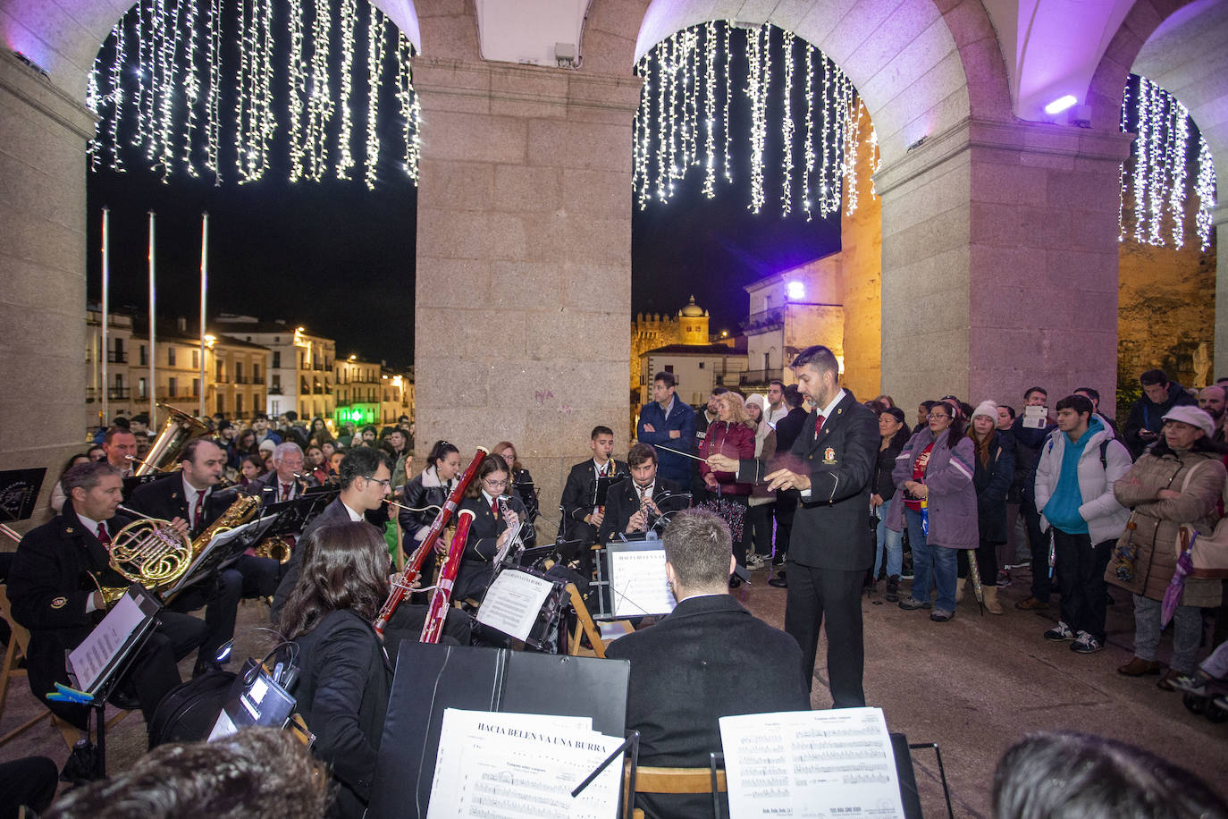 Fotos: Cáceres inaugura 45 días de Navidad