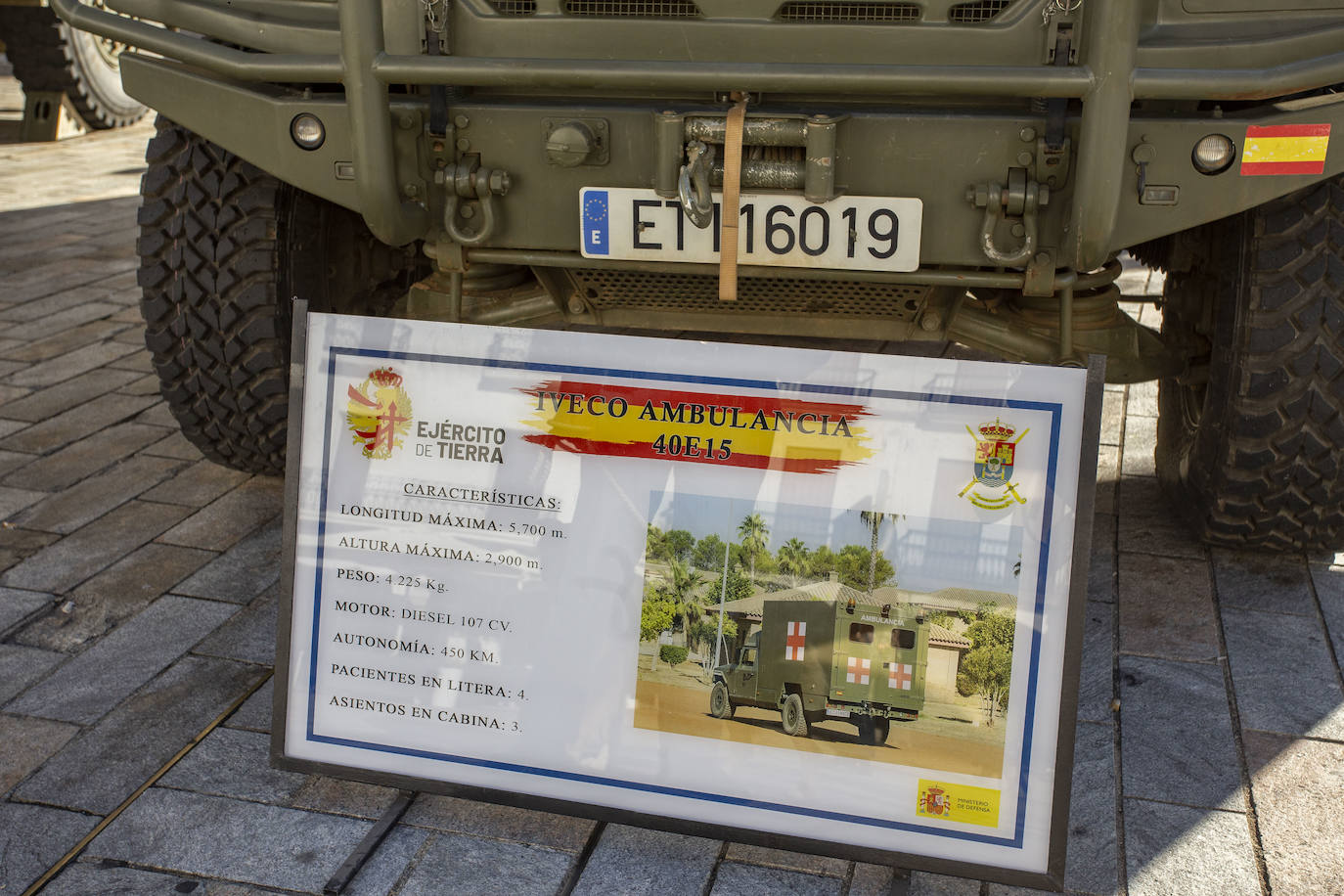 Fotos: Vehículos de combate en el Casco Histórico de Cáceres