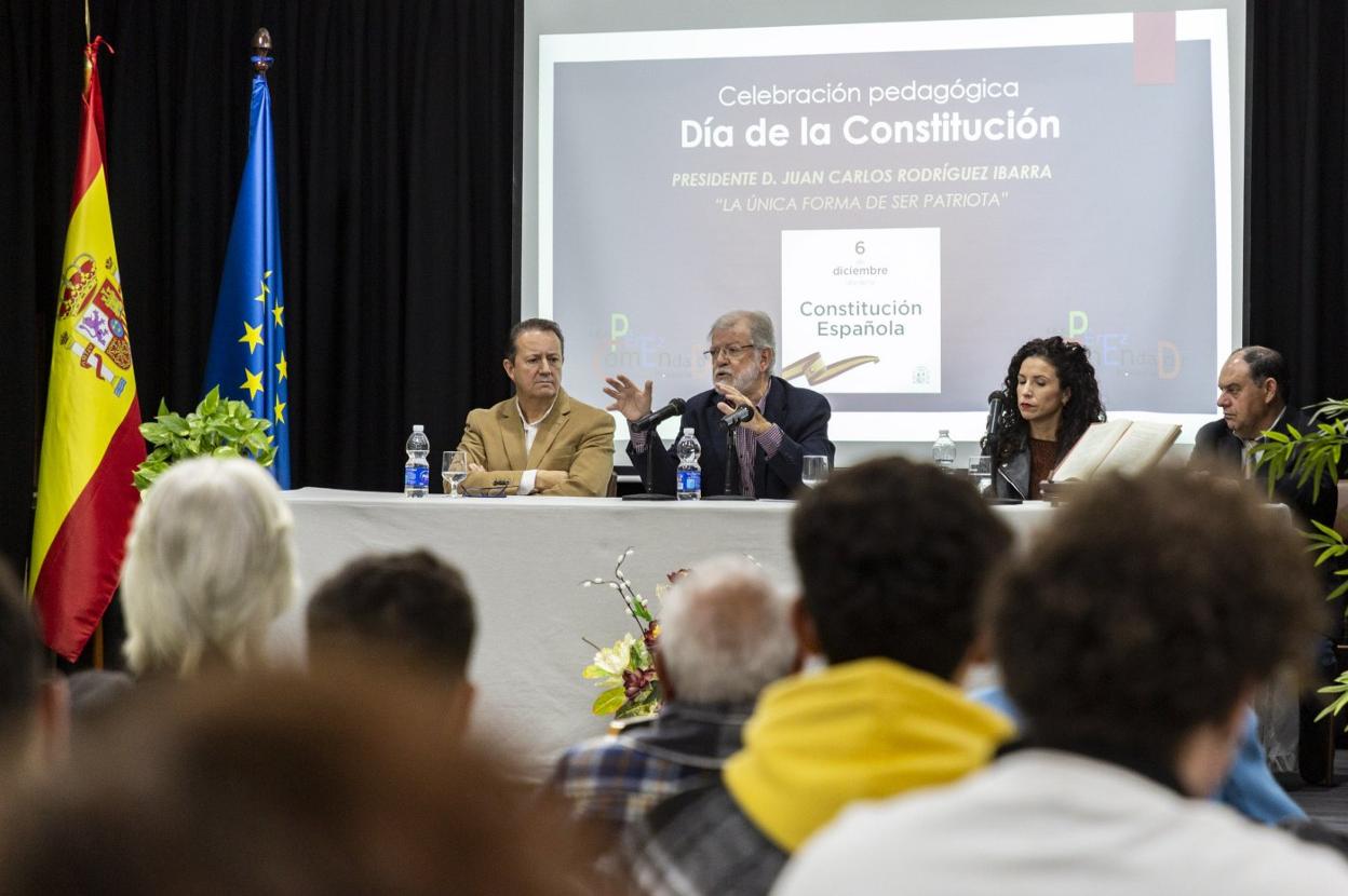 Un momento de la charla de Ibarra en el Pérez Comendador. 