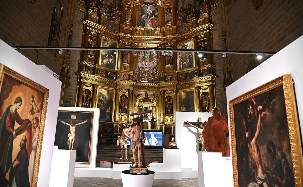 Transitus: un visitante y tres miradas