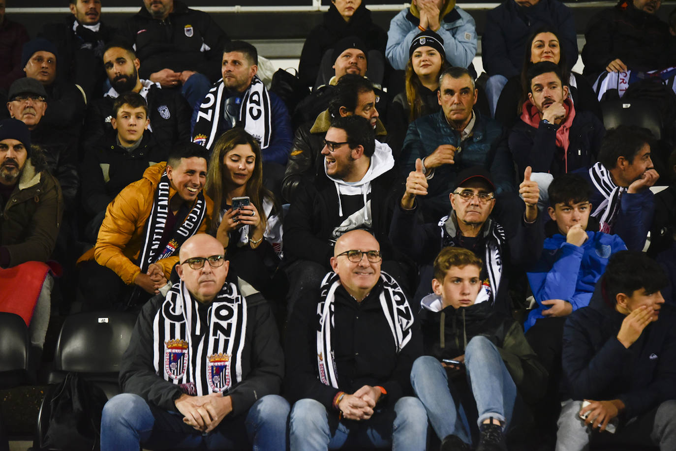 Fotos: Búscate en la grada del Nuevo Vivero