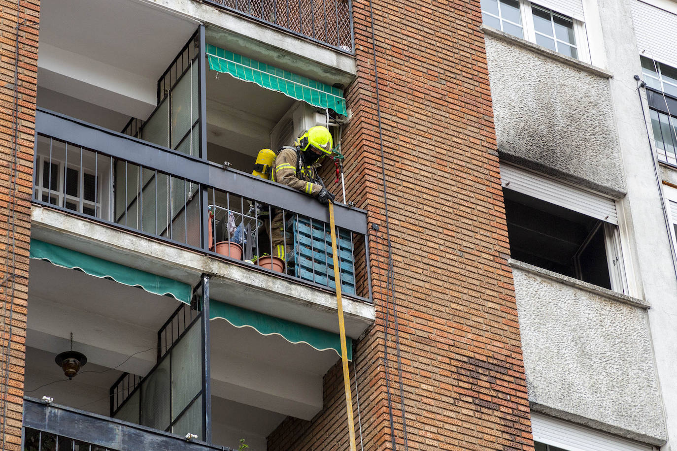 Fotos: Incendio en una vivienda de Plasencia