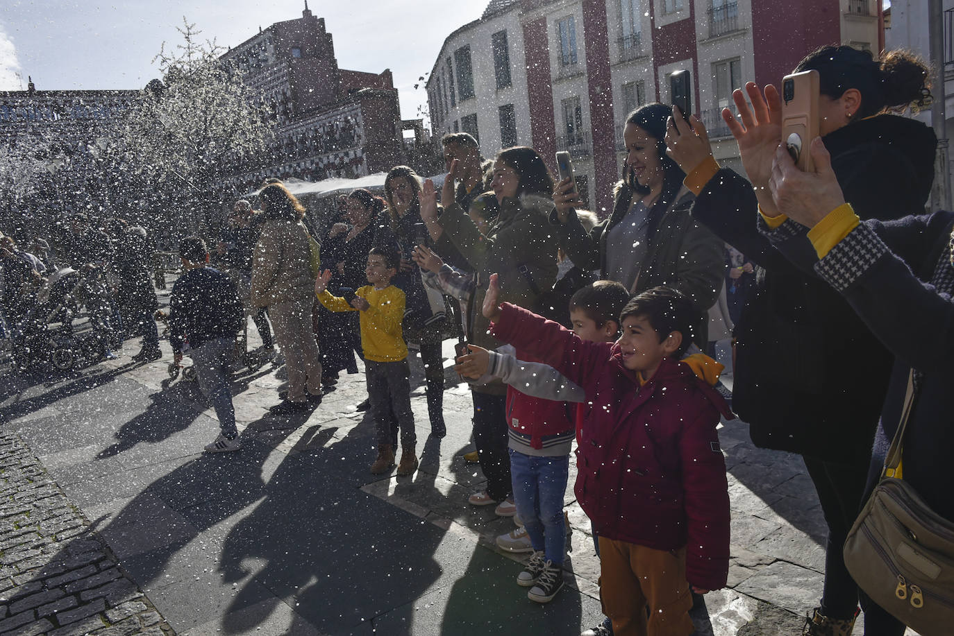 Fotos: Papá Noel llega a Badajoz para competir con los Reyes Magos