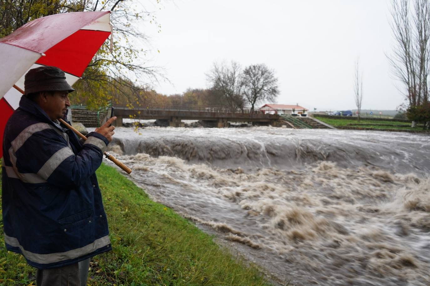 Zarza de Granadilla, inundada por las lluvias.