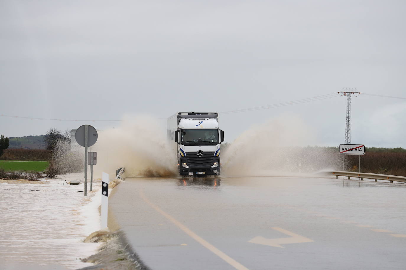 Inundación de la N-430 en Valdivia. 