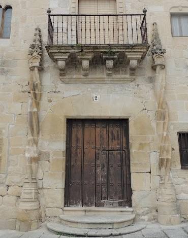 Imagen actual de la misma puerta.