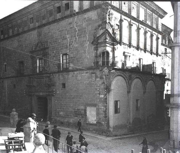 Palacio de los Carvajal Vargas en 1928.