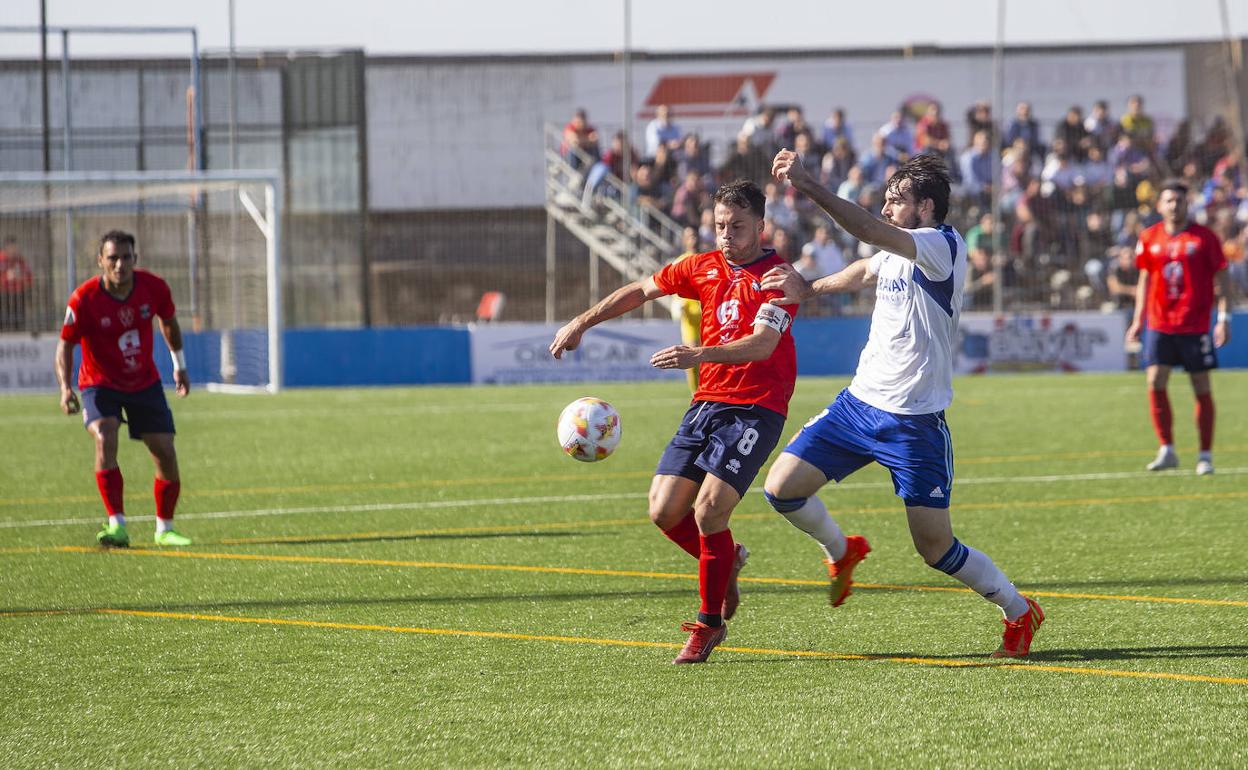 Javi González, en un lance de primera ronda frente al Zaragoza. 