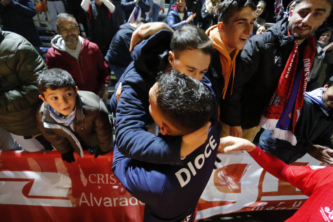 Fotos: Un doblete de Munir acaba con el sueño de un notable Diocesano