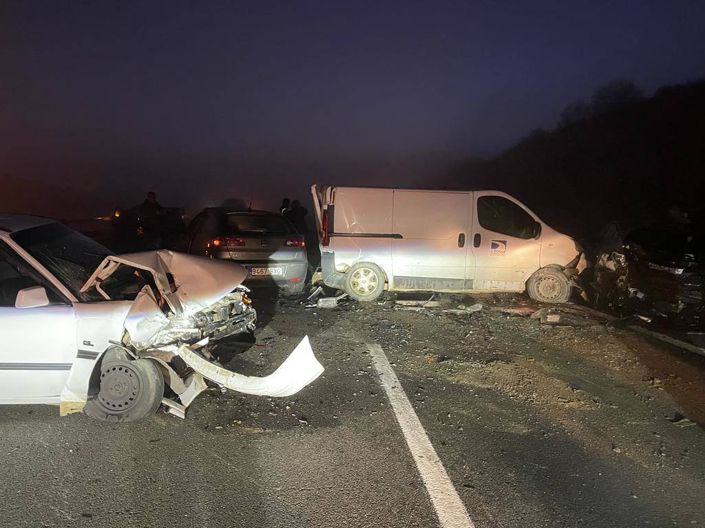 Fotos: Colisión múltiple en la EX-A1, cerca de Galisteo