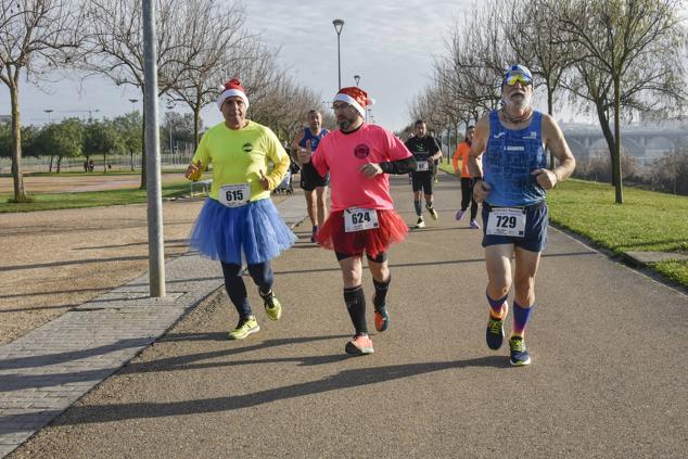 Fotos: Búscate en la San Silvestre pacense