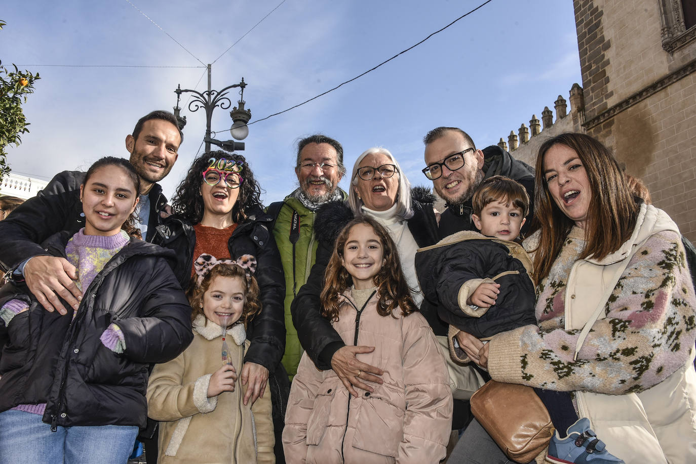 Fotos: La Nochevieja infantil llena la plaza de España de Badajoz