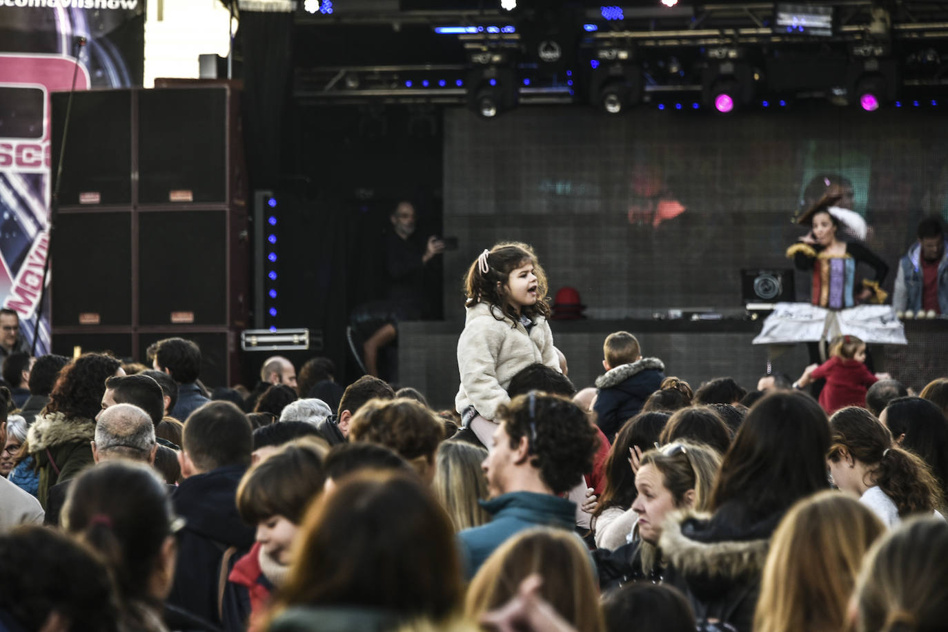 Fotos: La Nochevieja infantil llena la plaza de España de Badajoz