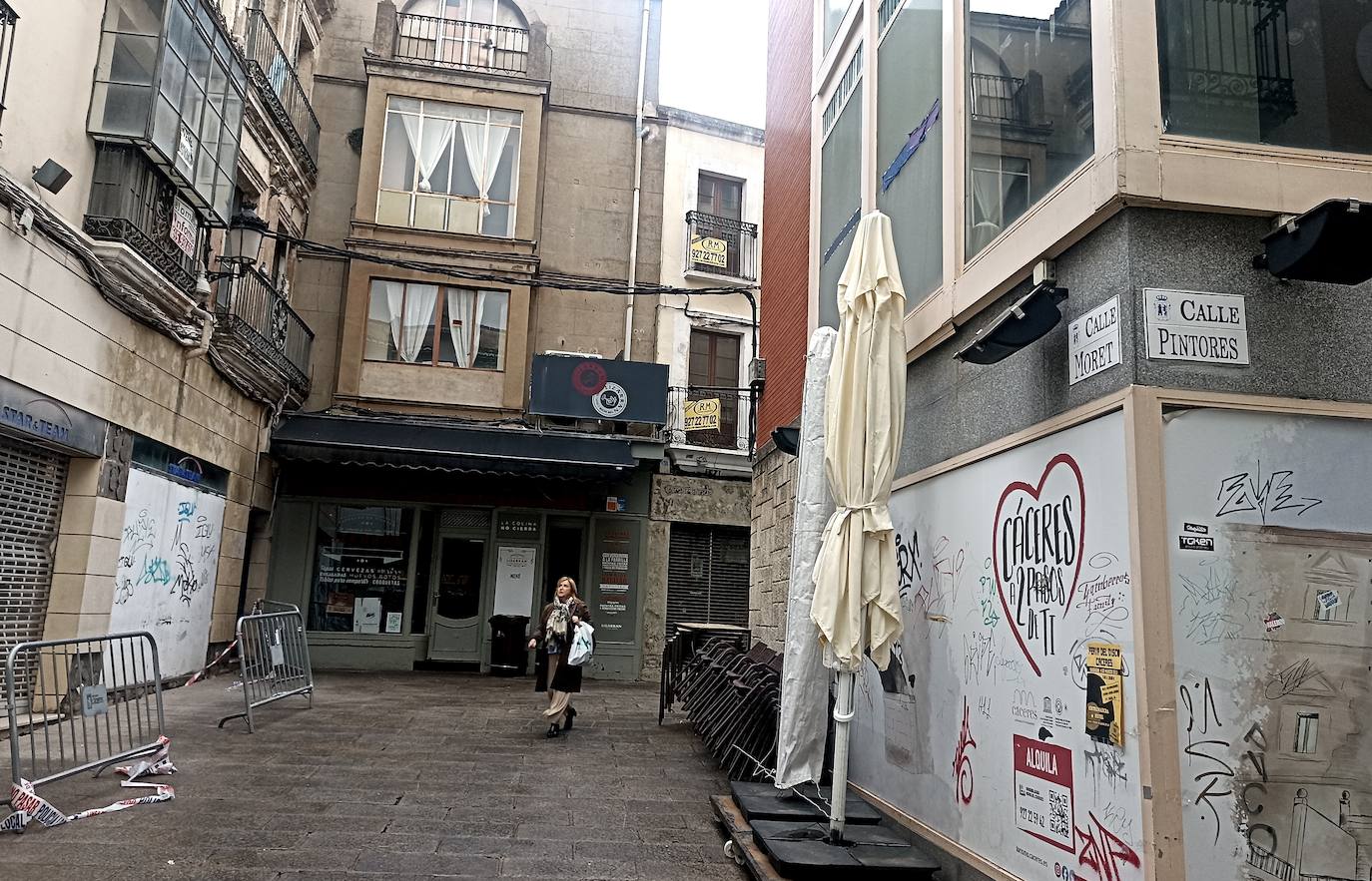 La calle Moret en la esquina con la calle Pintores