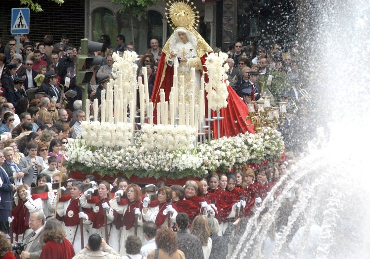 Imagen de archivo de la Virgen del Sagrario durante la procesión del Jueves Santo.