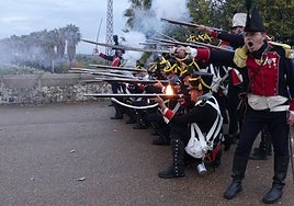 Detonaciones en una recreación de la Guerra de la Independencia.