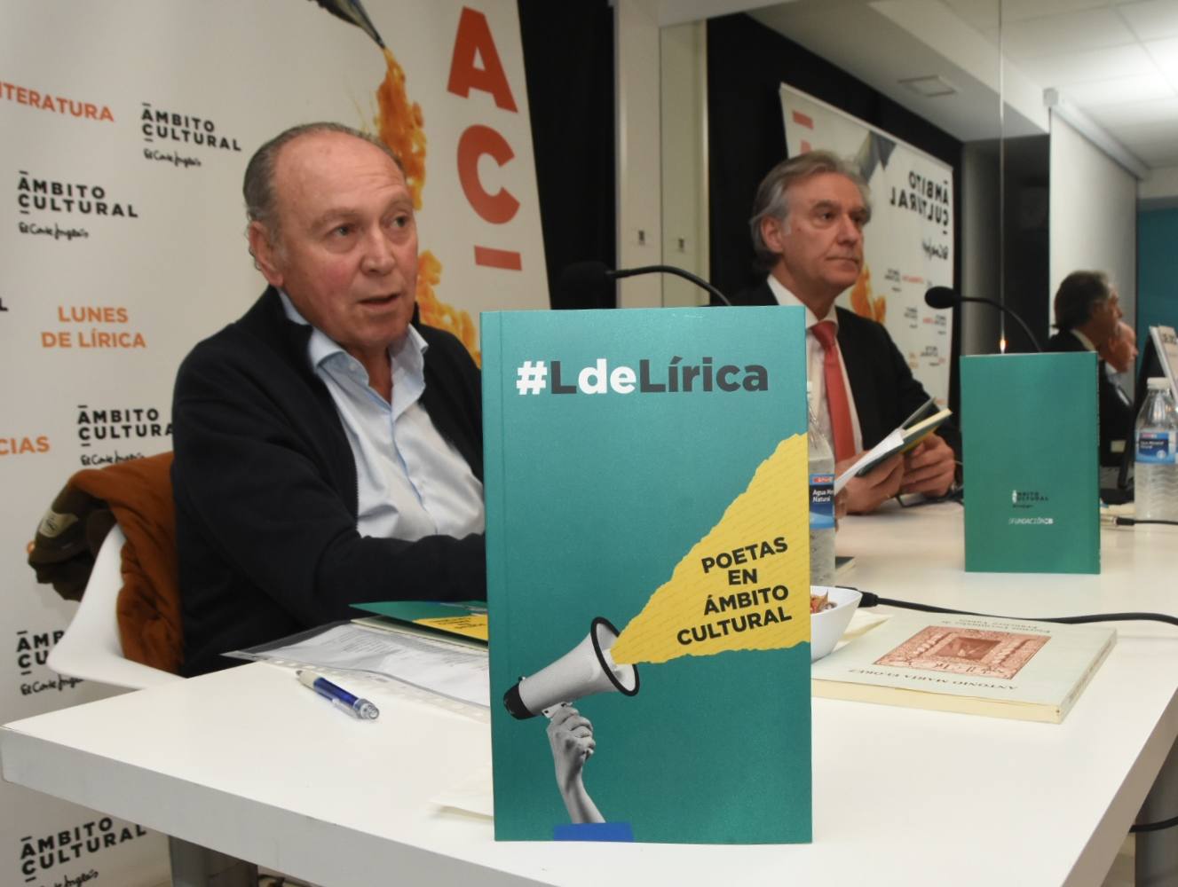 Presentación del libro 'L de Lírica'. 