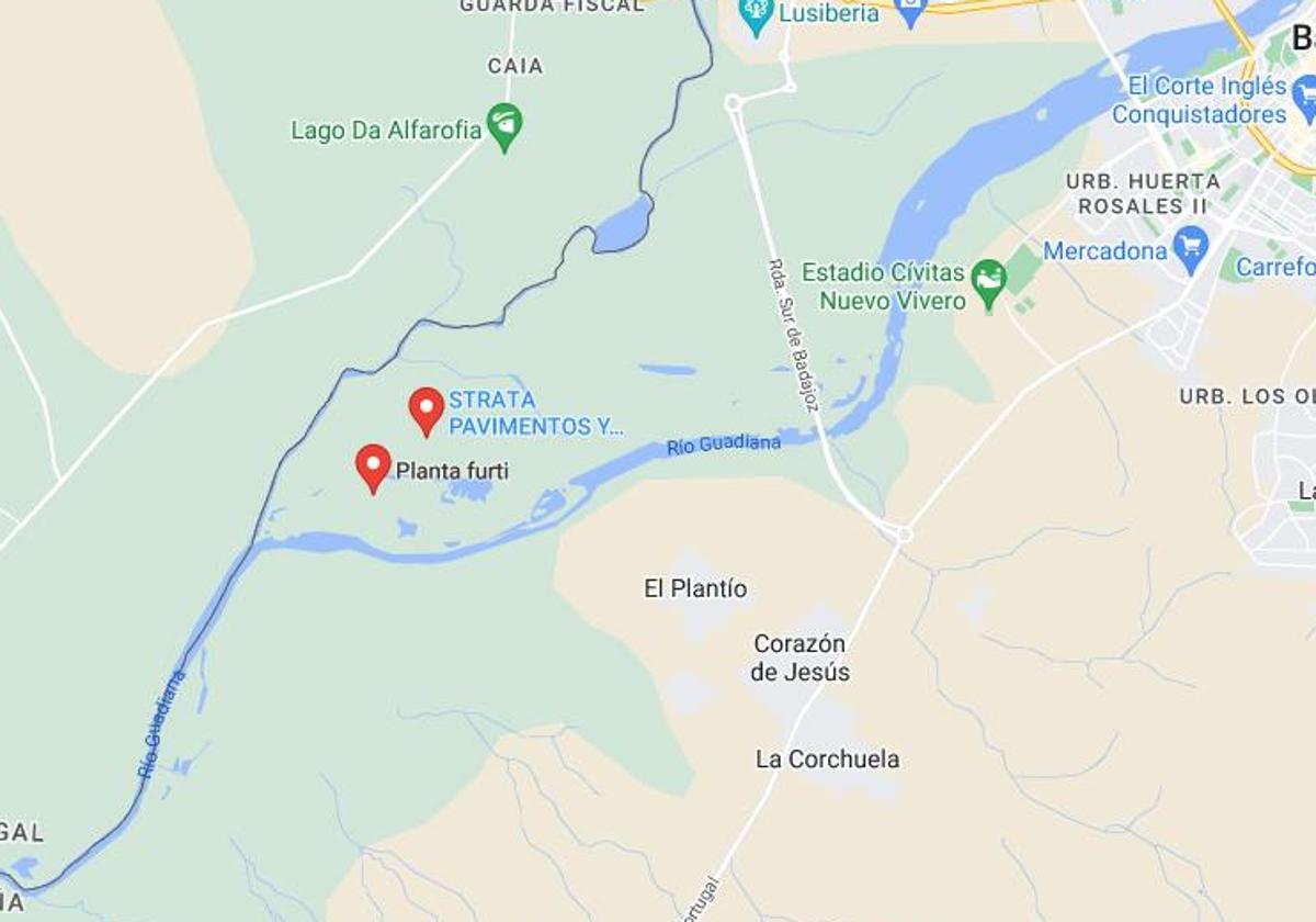 La planta se encuentra cerca de la unión del río Caya con el Guadiana.