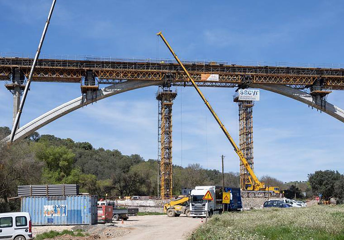 Así se ven las obras de la línea Évora-Elvas a una hora de Badajoz