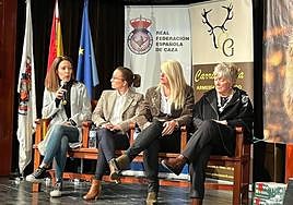 Debate 'La mujer en la competción deportiva de caza y su imagen'.
