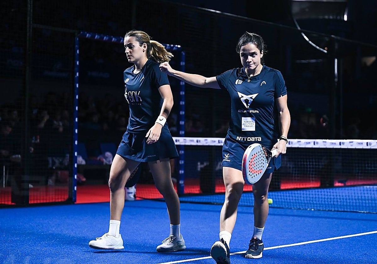 Paula Josemaría y Ari Sánchez durante la final del Paraguay Open.