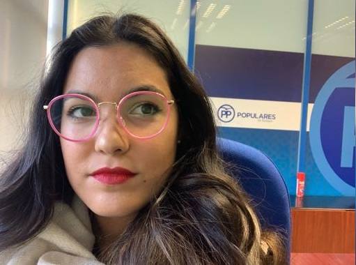 Elisabet Correa, en la sede provincial del PP de Badajoz.