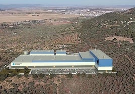 Planta de tratamiento en una de las tres ubicaciones propuestas, entre la sierra y la carretera de Miajadas