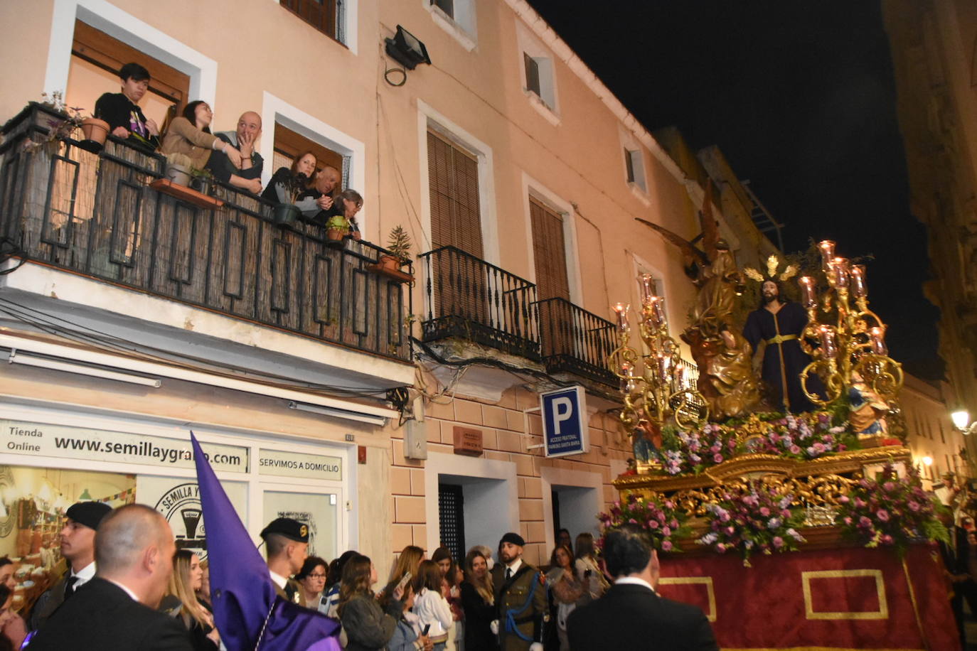 La hermandad de los comerciantes vive con intensidad el Lunes Santos
