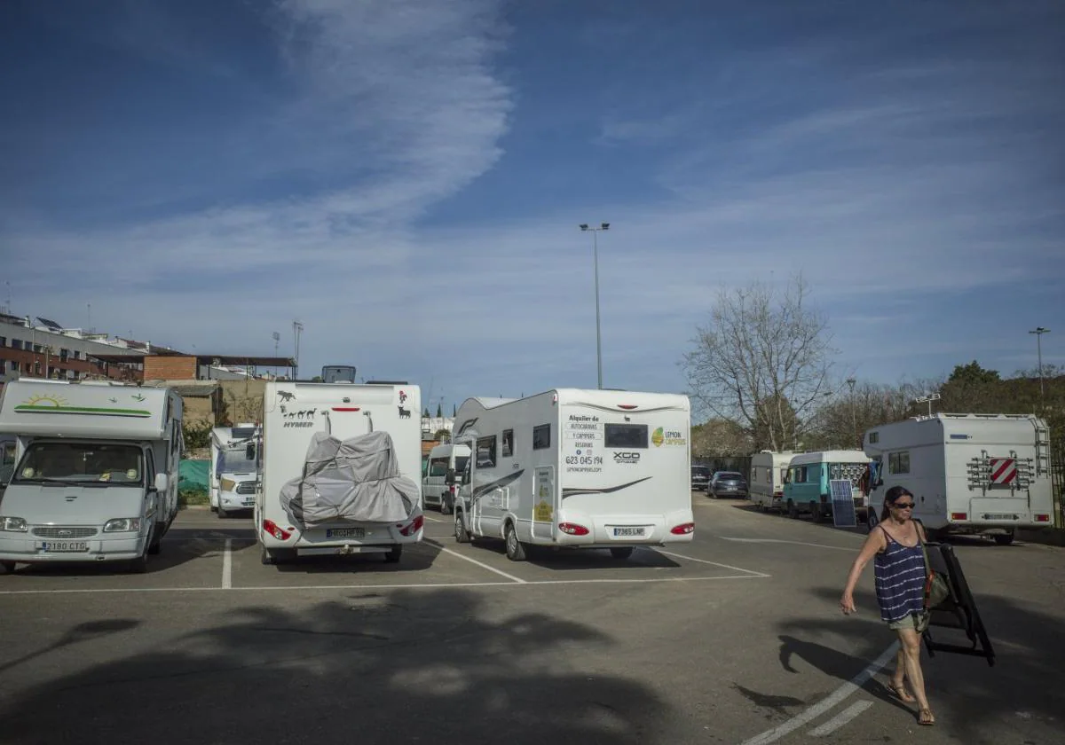 El rea de autocaravanas de Badajoz se queda peque a Hoy