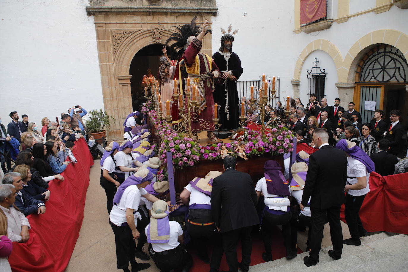 Lunes Santo en Cáceres, en imágenes