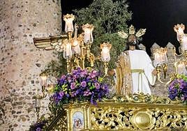 Silencio y recogimiento en la noche del Martes Santo jerezano al paso de Jesús Orando en el Huerto