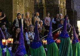 Devoción y silencio ante el Nazareno de Plasencia