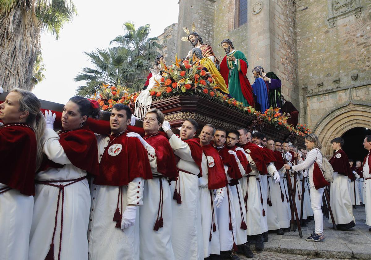 Procesiones del Jueves Santo cacereño, en imágenes